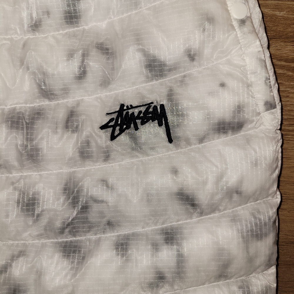 Nike x Stussy Insulated Skirt White/Gorge Green DC1088-100 Women's Size Small - Picture 3 of 7